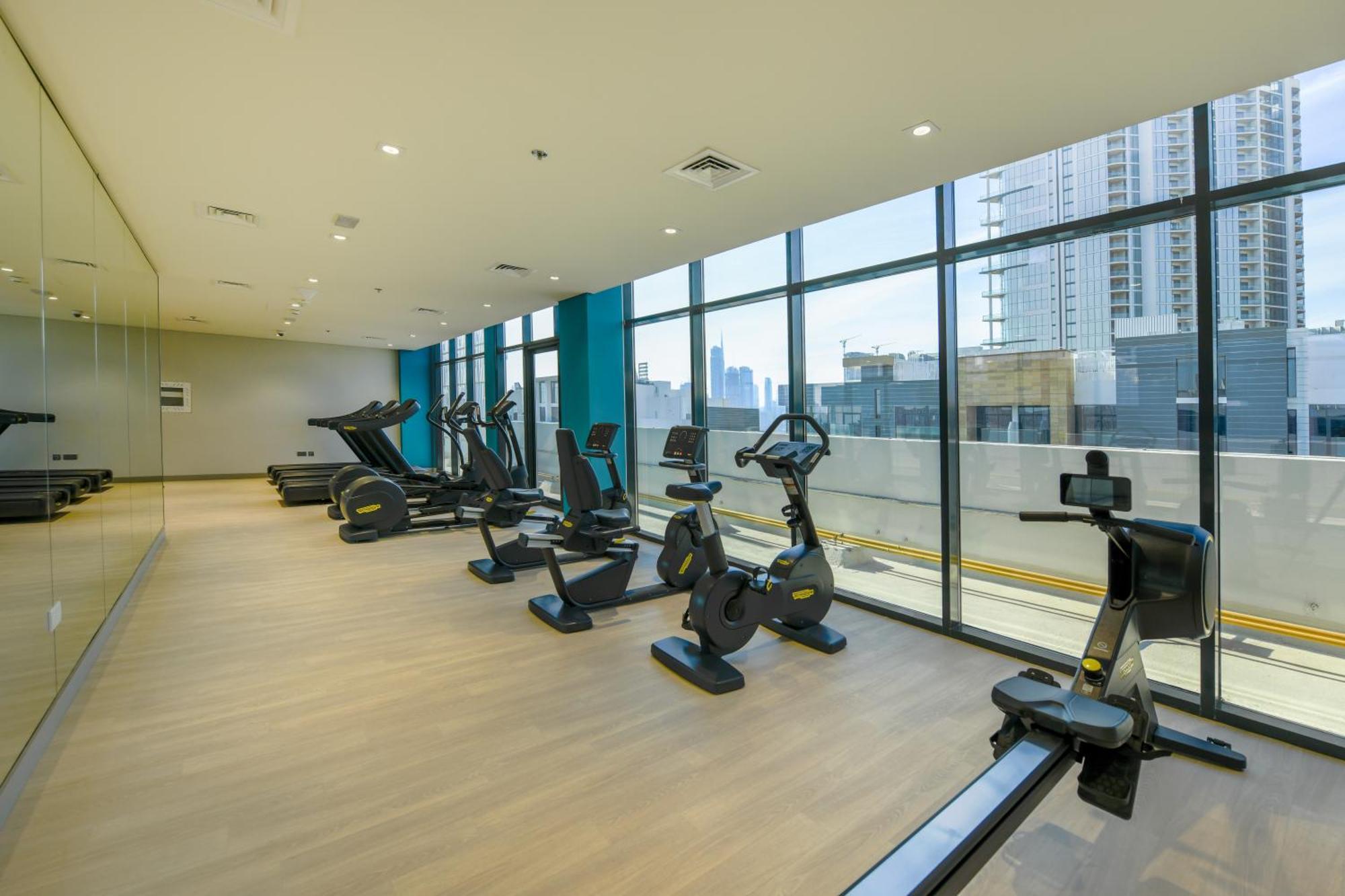 Apartment Chic Modern Minimalist 1br At Azizi Riviera